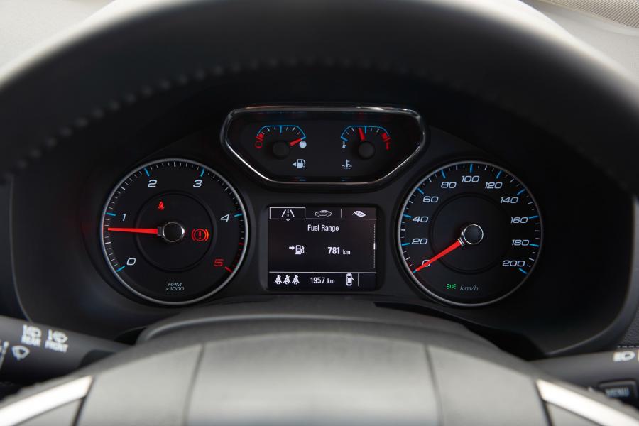 Панель приборов Chevrolet TrailBlazer 2016 года  (ZA) (фото 17 из 30)